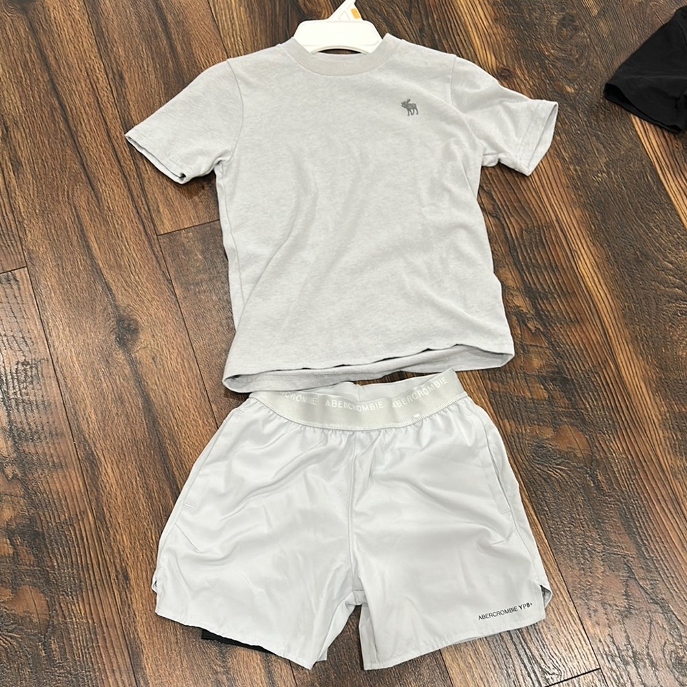 Gray Abercrombie T-Shirt and Shorts Set